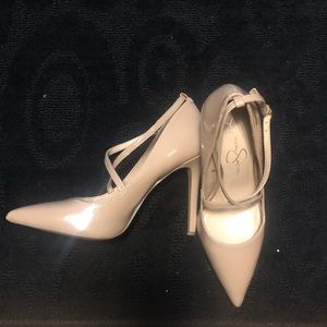 Nude Point Toe Heel